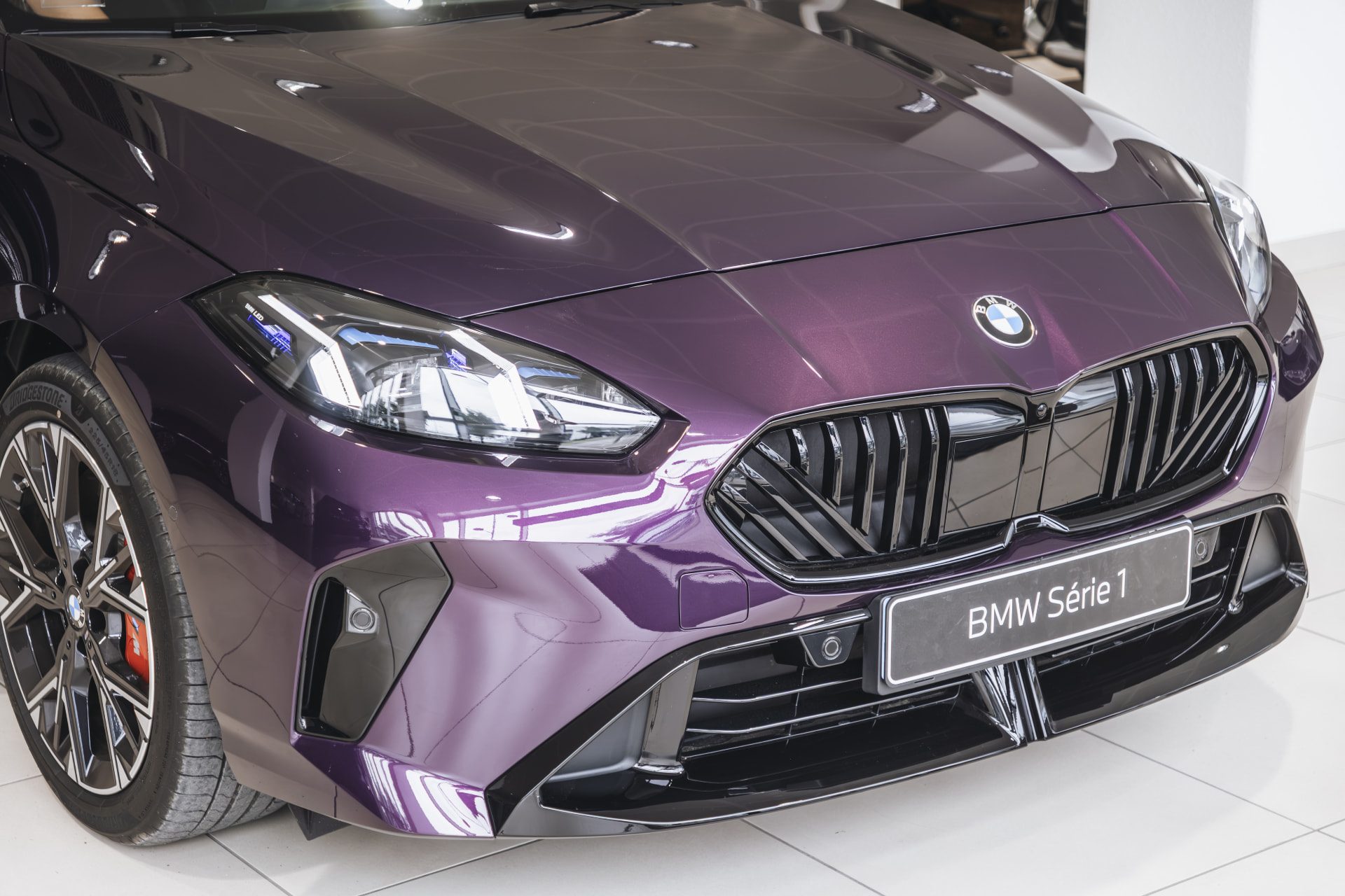 BMW Série 1 — Purple