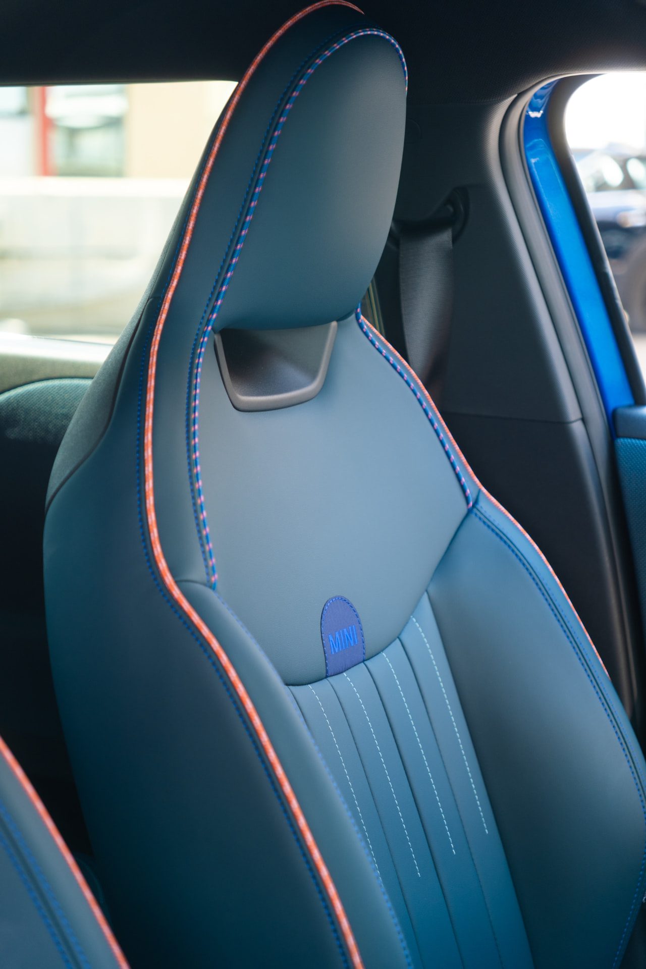 MINI Aceman — Interior