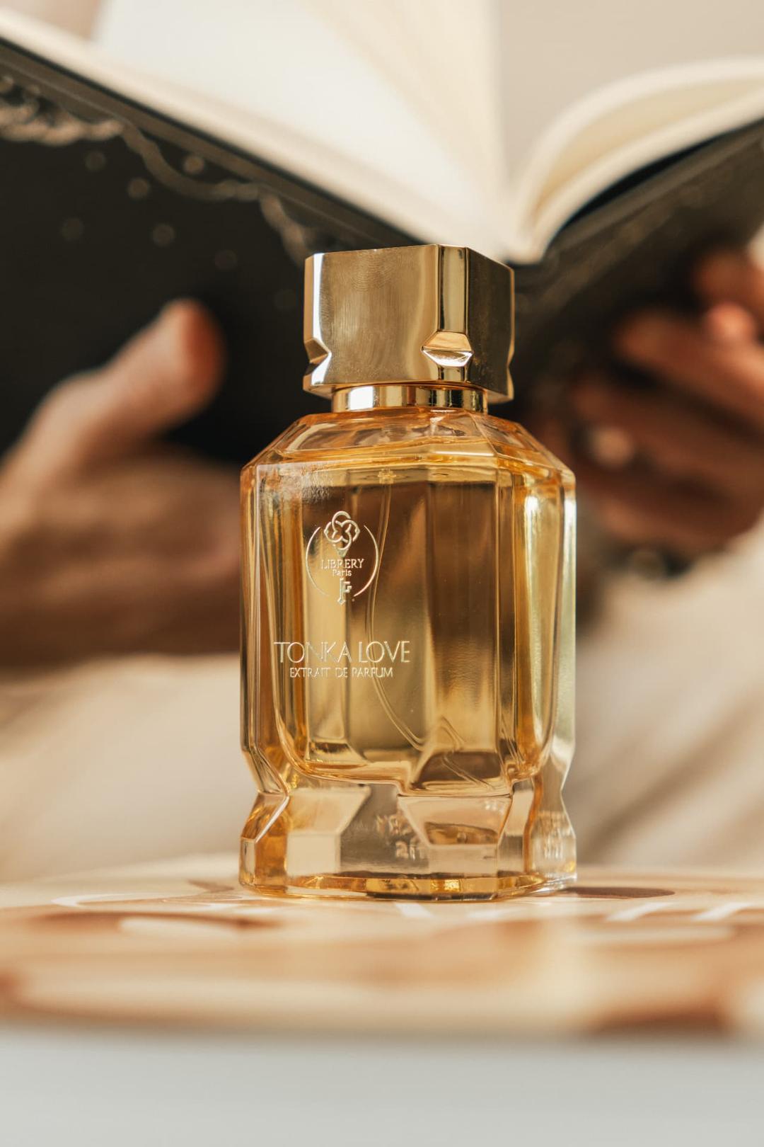 Librery Paris — Tonka Love